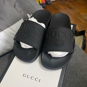 GUCCI SLIDES